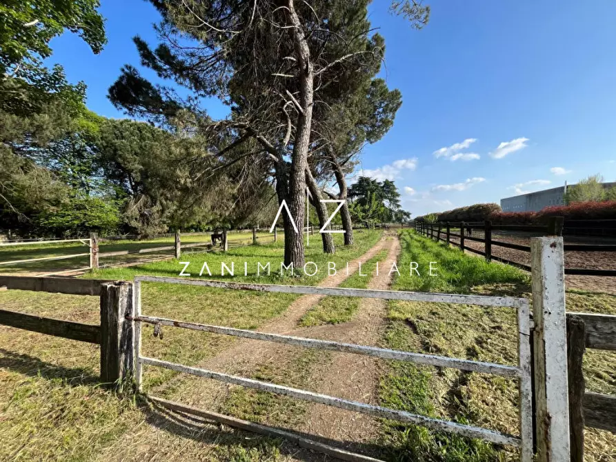 Immagine 24 di Attività commerciale in vendita  in Via Brenta a San Martino Di Lupari