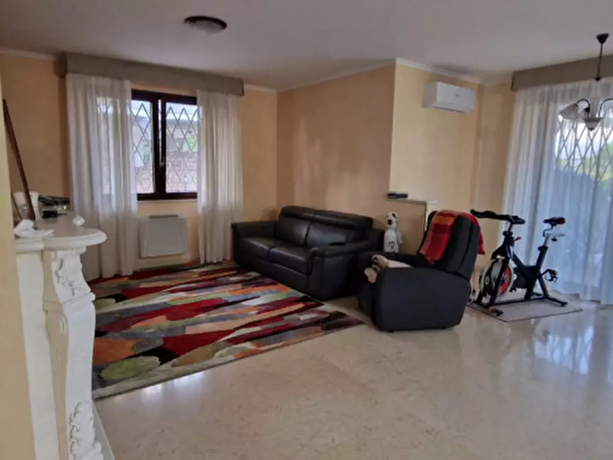 Immagine 10 di Villa in vendita  in fine via vestina a Montesilvano