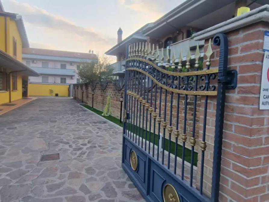 Immagine 21 di Villa in vendita  in fine via vestina a Montesilvano