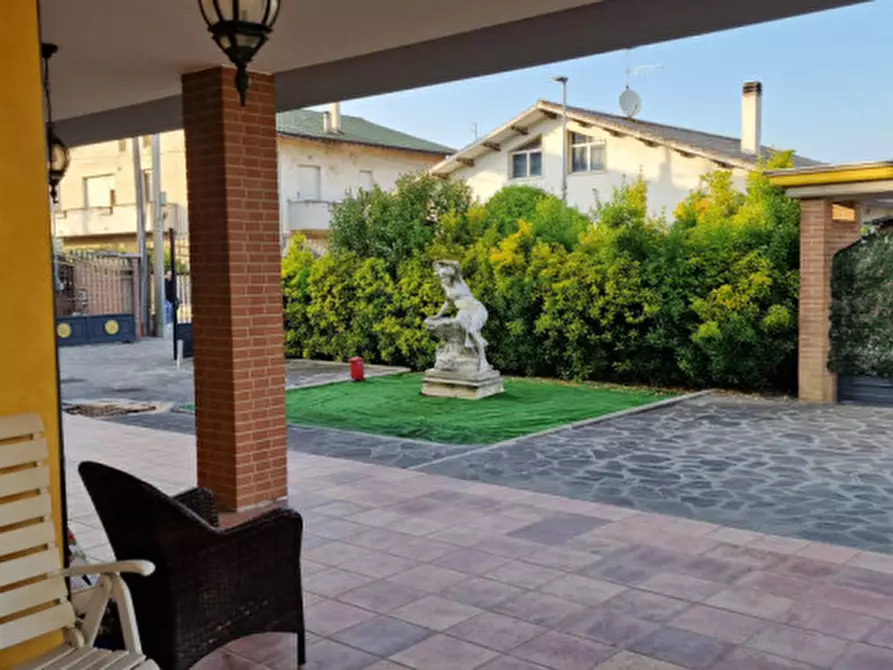 Immagine 38 di Villa in vendita  in fine via vestina a Montesilvano