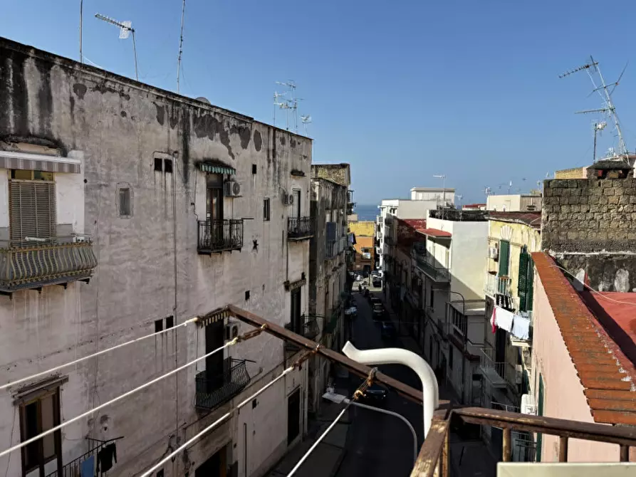 Immagine 8 di Appartamento in vendita  in VIA XX SETTEMBRE N°53 a Torre Del Greco