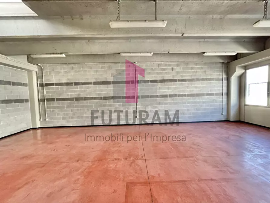 Immagine 9 di Laboratorio in affitto  in Via degli Alpini a Camisano Vicentino