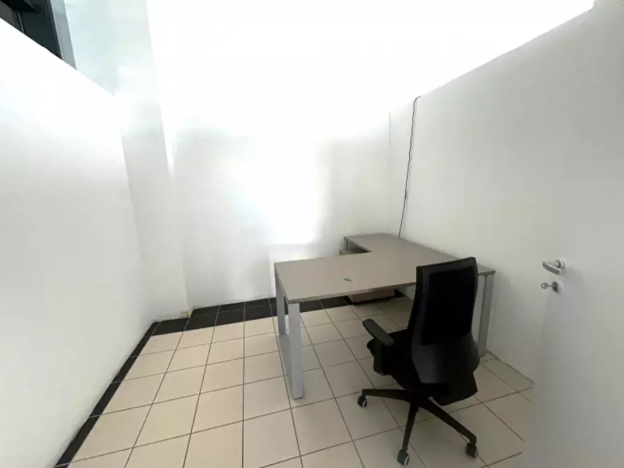 Immagine 6 di Negozio in affitto  in Mestrino via Galileo Galilei a Mestrino