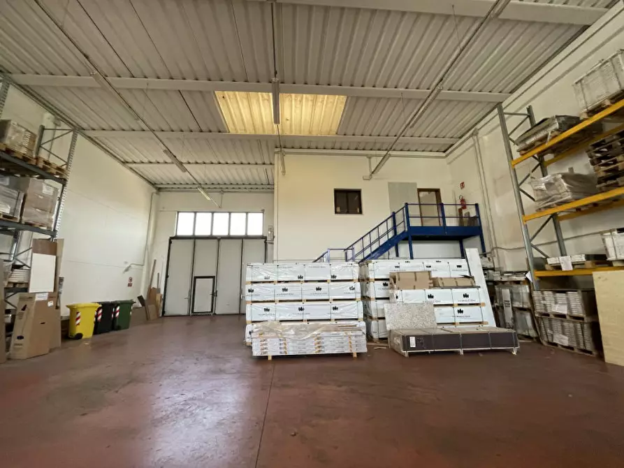 Immagine 3 di Capannone industriale in affitto  in Via Pitagora a Rubano