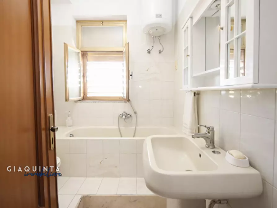 Immagine 9 di Appartamento in vendita  in Via Sicilia n. 53 a Palagonia