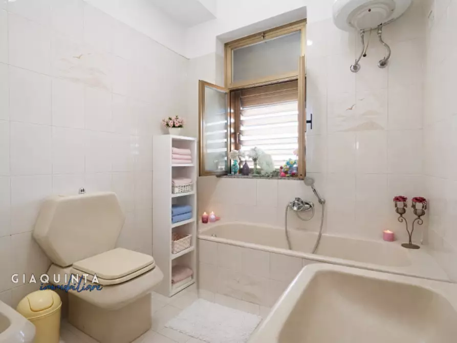 Immagine 19 di Appartamento in vendita  in Via Sicilia n. 53 a Palagonia