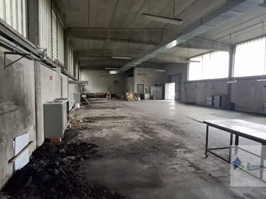 Immagine 5 di Capannone industriale in vendita  in Via Brescia 9 a Robecchetto Con Induno
