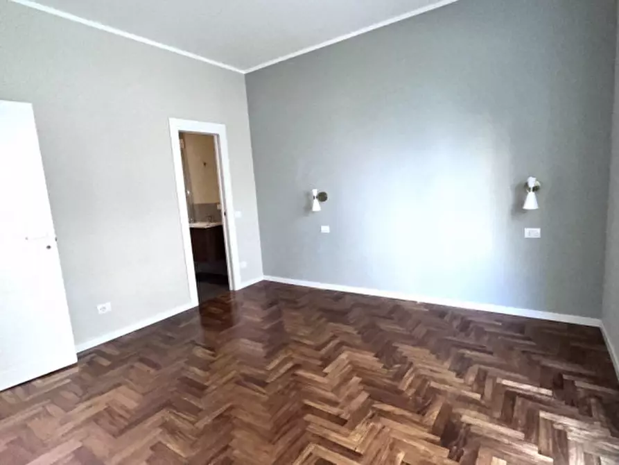 Immagine 11 di Appartamento in affitto  in Via Francesco Borgatti a Roma