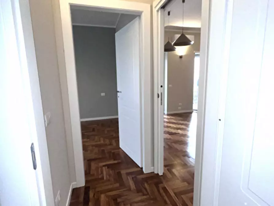 Immagine 17 di Appartamento in affitto  in Via Francesco Borgatti a Roma