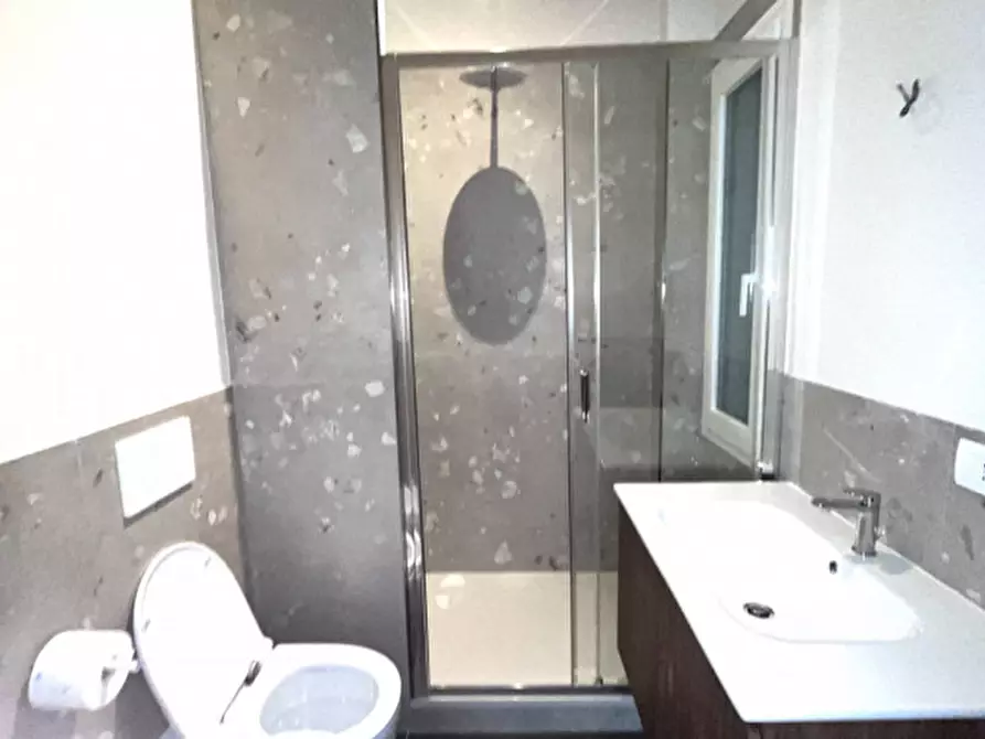 Immagine 19 di Appartamento in affitto  in Via Francesco Borgatti a Roma