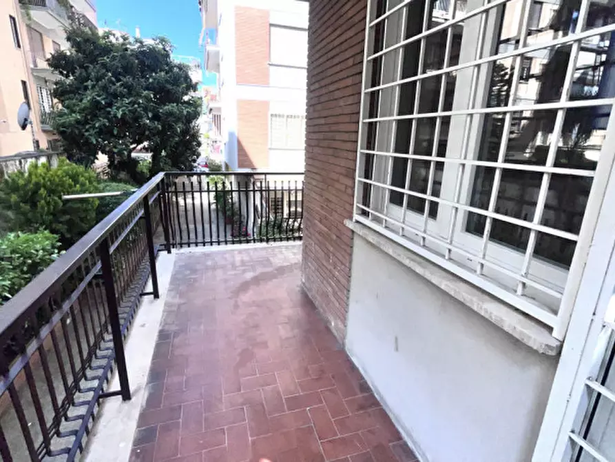 Immagine 24 di Appartamento in affitto  in Via Francesco Borgatti a Roma
