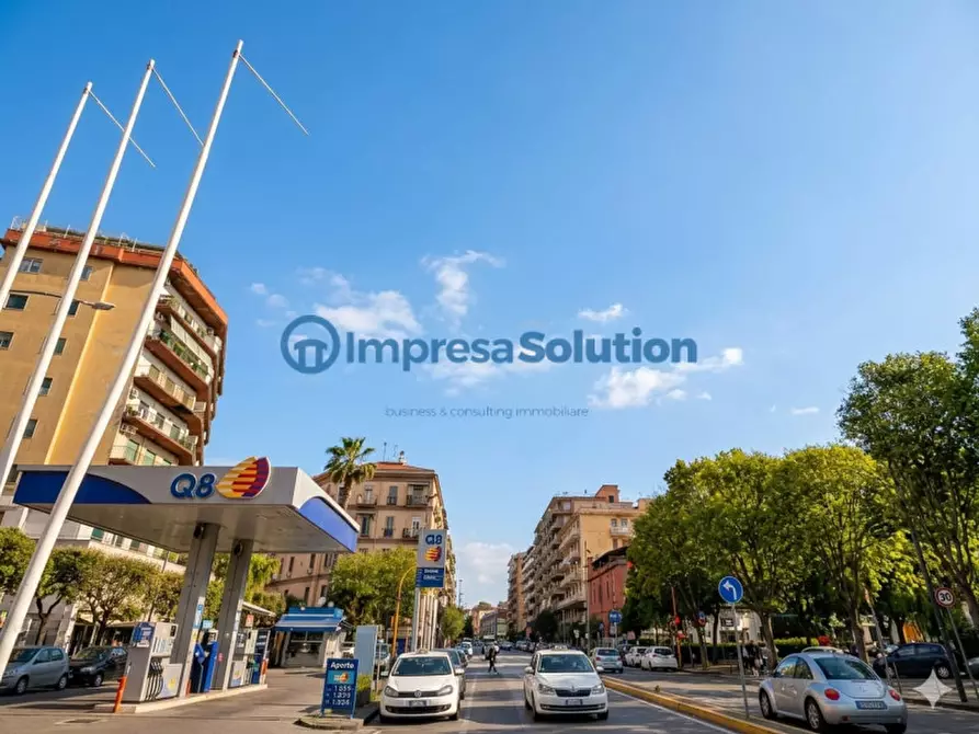 Immagine 6 di Negozio in vendita  in Via Arenaccia a Napoli