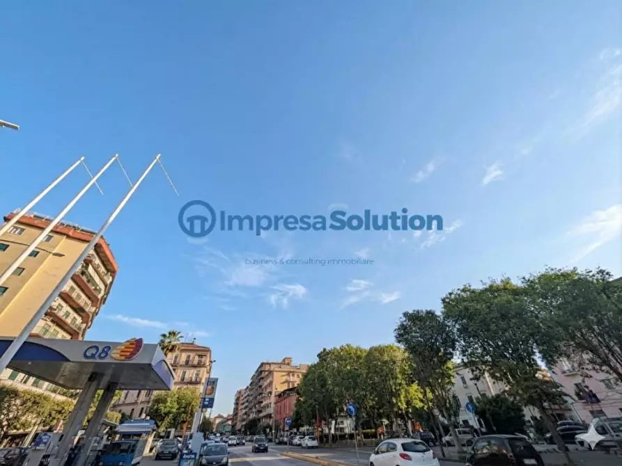 Immagine 8 di Negozio in vendita  in Via Arenaccia a Napoli