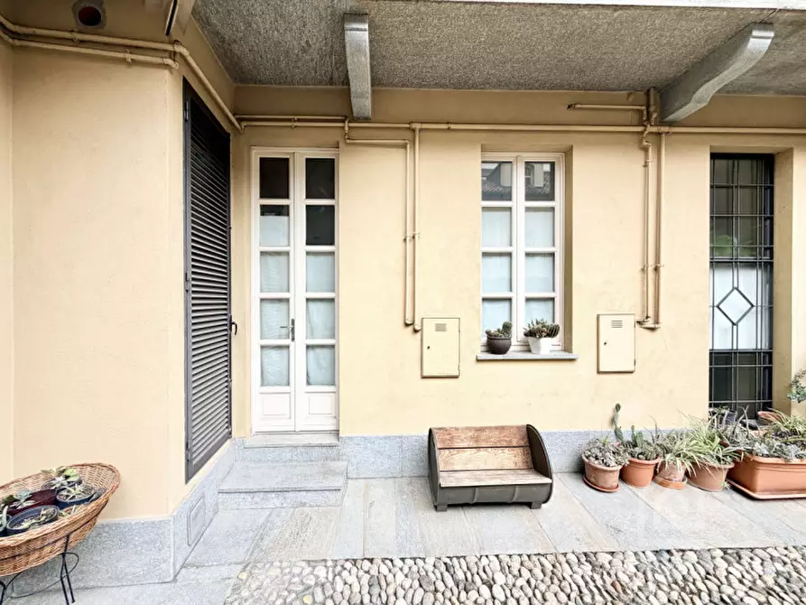 Immagine 13 di Negozio in affitto  in Via Eusebio Bava 8 a Torino