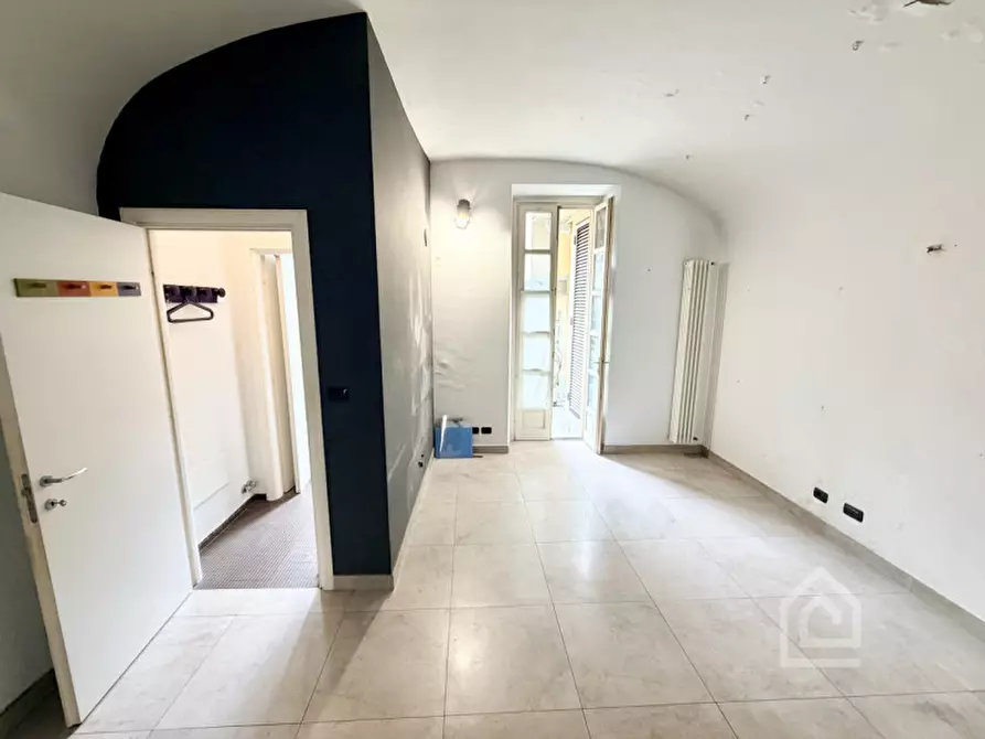 Immagine 25 di Negozio in affitto  in Via Eusebio Bava 8 a Torino