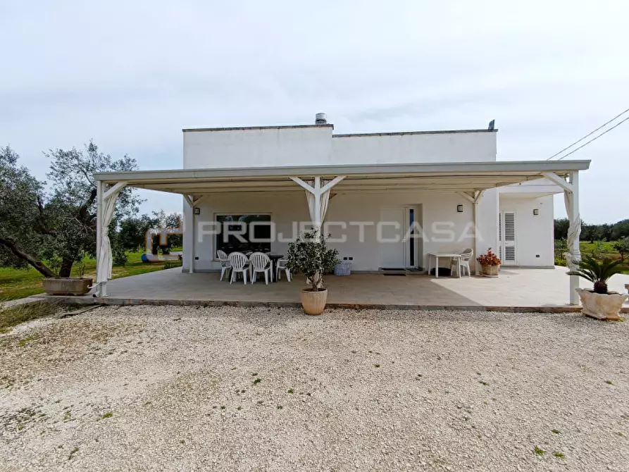 Immagine 3 di Villa in vendita  in strada vicinale Melpignano a Castrignano De' Greci