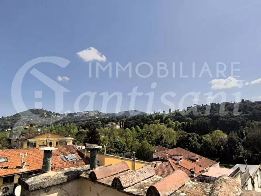 Immagine 1 di Appartamento in vendita  in Via Francesco Caracciolo a Firenze