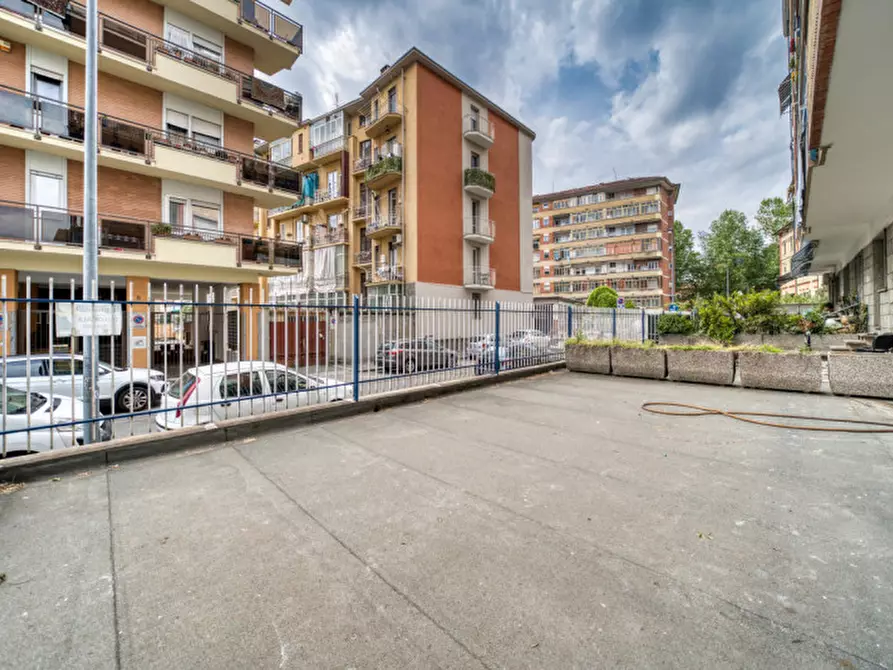 Immagine 11 di Appartamento in affitto  in Via Piossasco, 11 a Torino