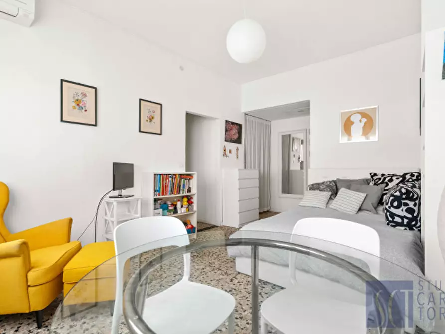 Immagine 2 di Appartamento in vendita  in via carlo torre, 45 a Milano