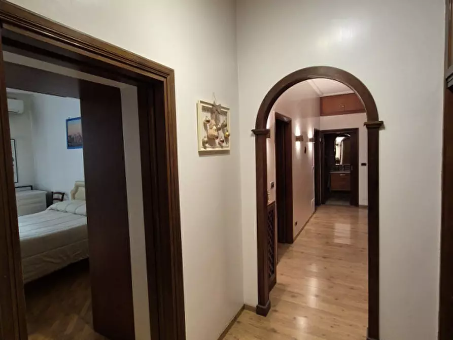 Immagine 14 di Appartamento in affitto  in Via Natale del Grande a Roma