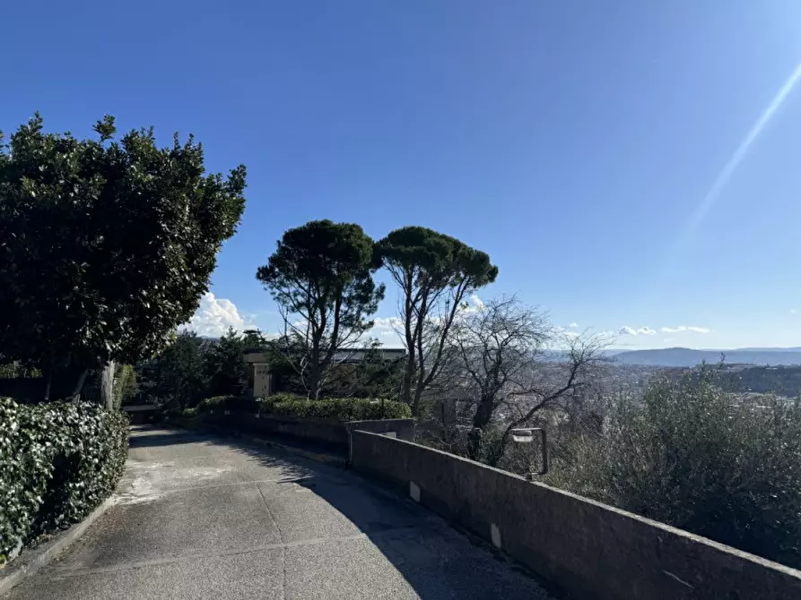 Immagine 30 di Appartamento in vendita  in Via del Panorama 42 a Trieste