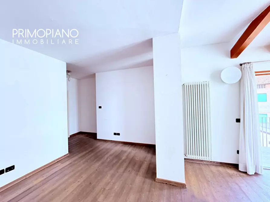 Immagine 10 di Appartamento in vendita  in Via Casimiro Adami a Pomarolo