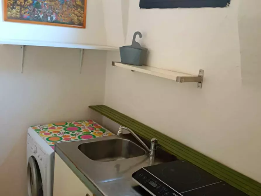 Immagine 6 di Appartamento in vendita  in via altabella a Bologna