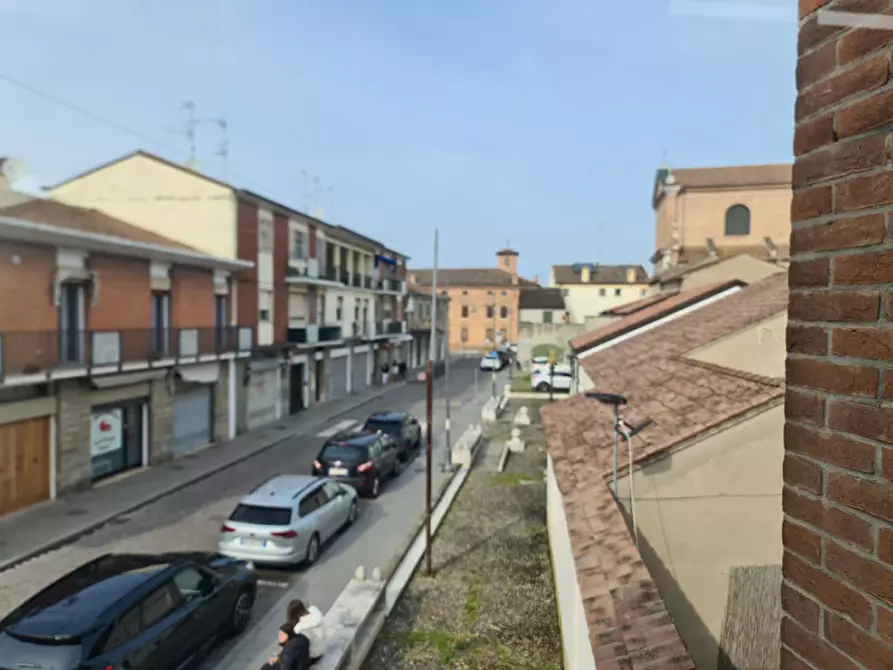 Immagine 2 di Negozio in vendita  in Via Alessandro Zappata 11 a Comacchio