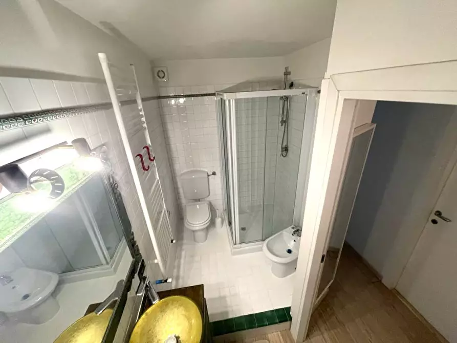 Immagine 18 di Appartamento in vendita  in Via Michelangelo Peroglio a Roma