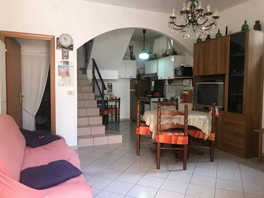 Immagine 3 di Casa indipendente in vendita  in Via Ravelli, 5 a Fresagrandinaria