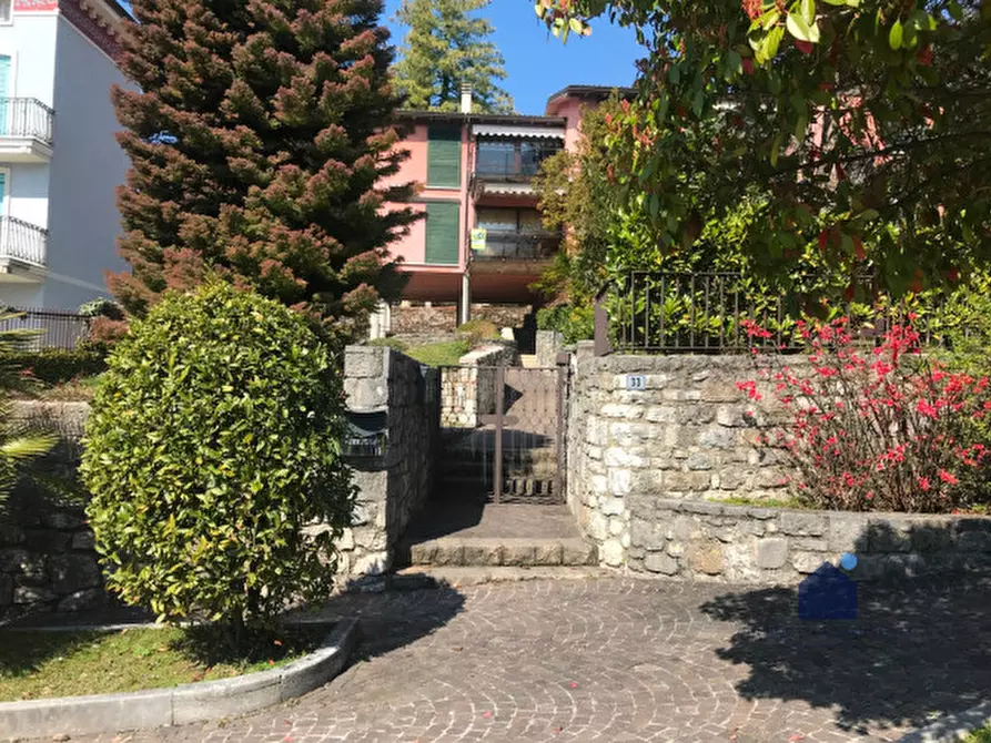Immagine 1 di Appartamento in affitto  in Via Roma a Gardone Riviera