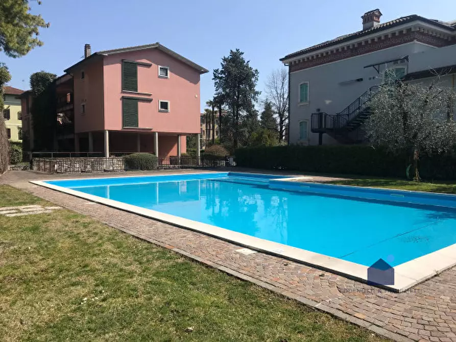 Immagine 18 di Appartamento in affitto  in Via Roma a Gardone Riviera