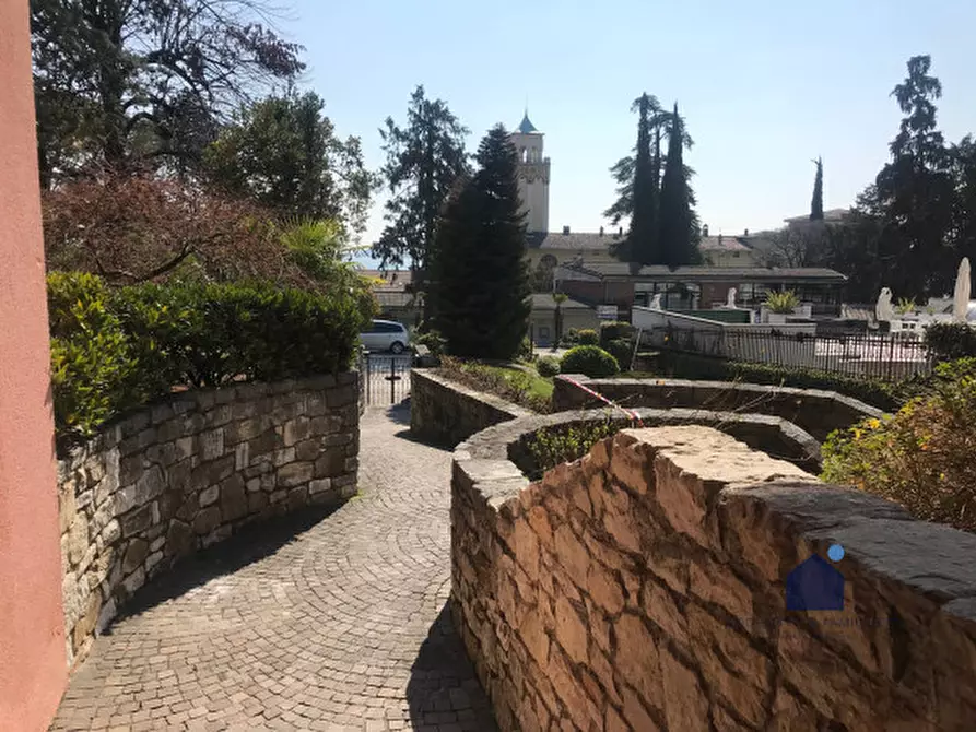 Immagine 19 di Appartamento in affitto  in Via Roma a Gardone Riviera