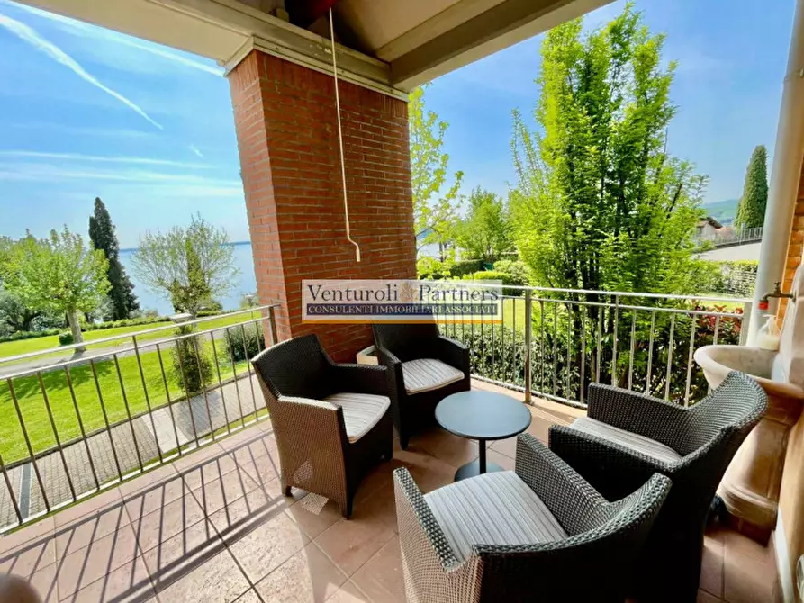 Immagine 6 di Appartamento in vendita  in Via Giuseppe Mazzini 10 a Padenghe Sul Garda