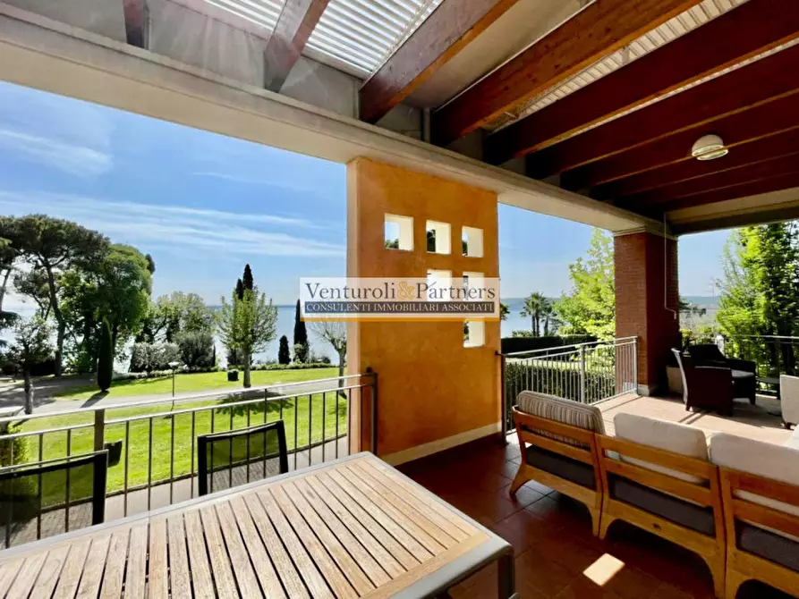 Immagine 8 di Appartamento in vendita  in Via Giuseppe Mazzini 10 a Padenghe Sul Garda