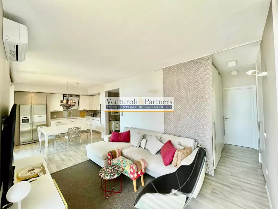 Immagine 12 di Appartamento in vendita  in Via Giuseppe Mazzini 10 a Padenghe Sul Garda