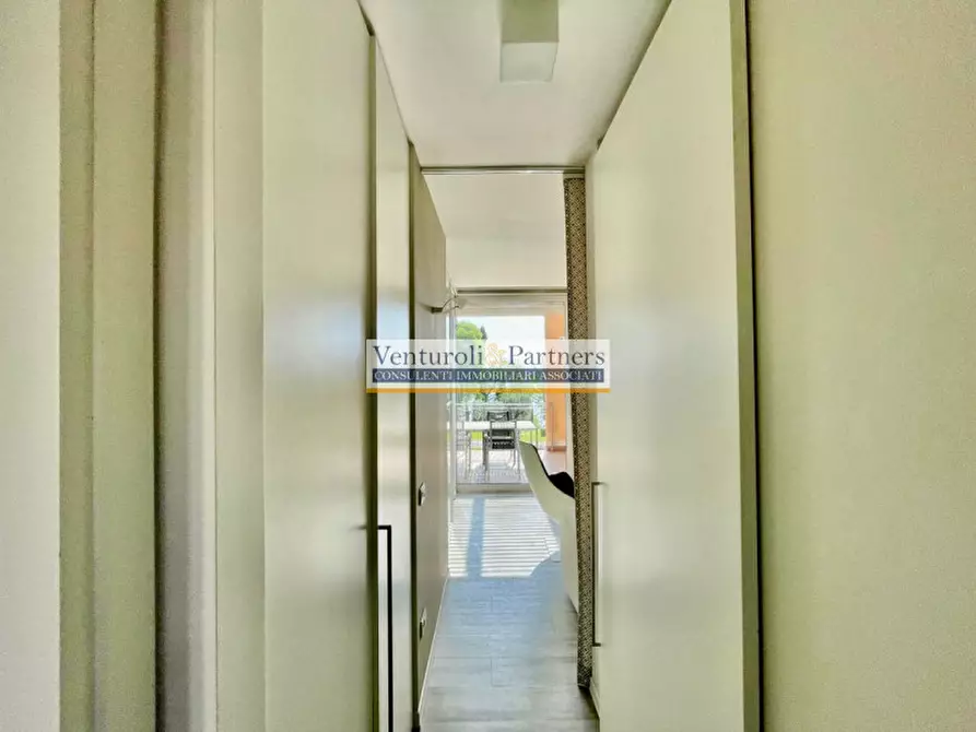 Immagine 15 di Appartamento in vendita  in Via Giuseppe Mazzini 10 a Padenghe Sul Garda