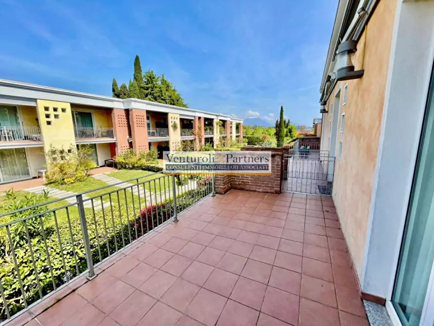 Immagine 22 di Appartamento in vendita  in Via Giuseppe Mazzini 10 a Padenghe Sul Garda