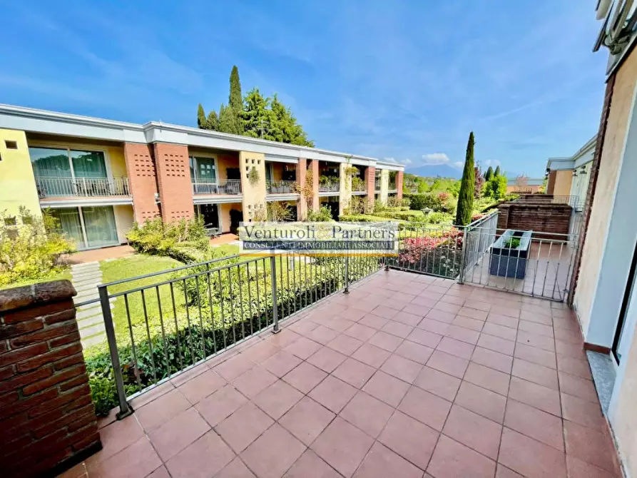 Immagine 25 di Appartamento in vendita  in Via Giuseppe Mazzini 10 a Padenghe Sul Garda
