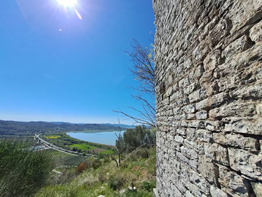 Immagine 2 di Rustico / casale in vendita  a Passignano Sul Trasimeno