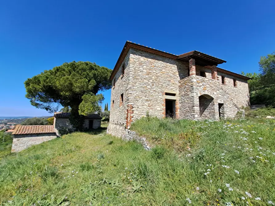 Immagine 16 di Rustico / casale in vendita  a Passignano Sul Trasimeno