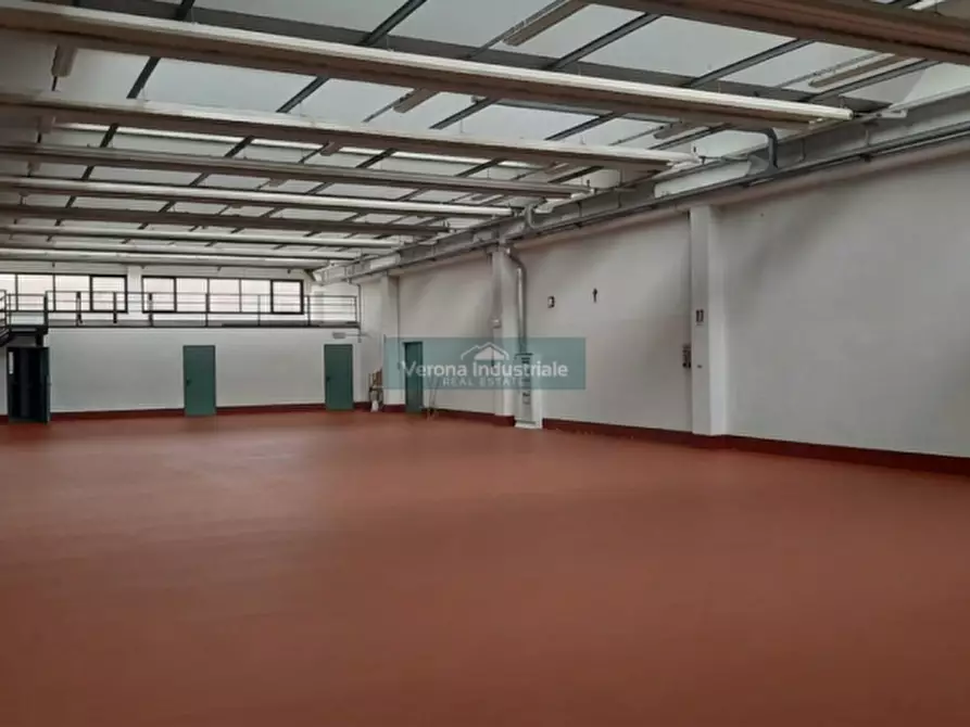Immagine 4 di Capannone industriale in affitto  in Sona a Sona