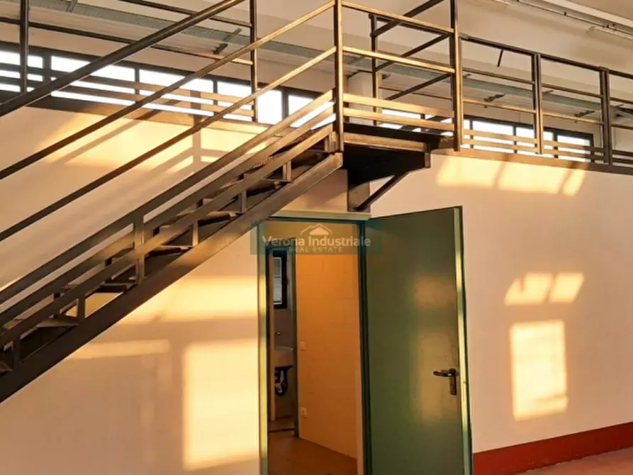 Immagine 8 di Capannone industriale in affitto  in Sona a Sona