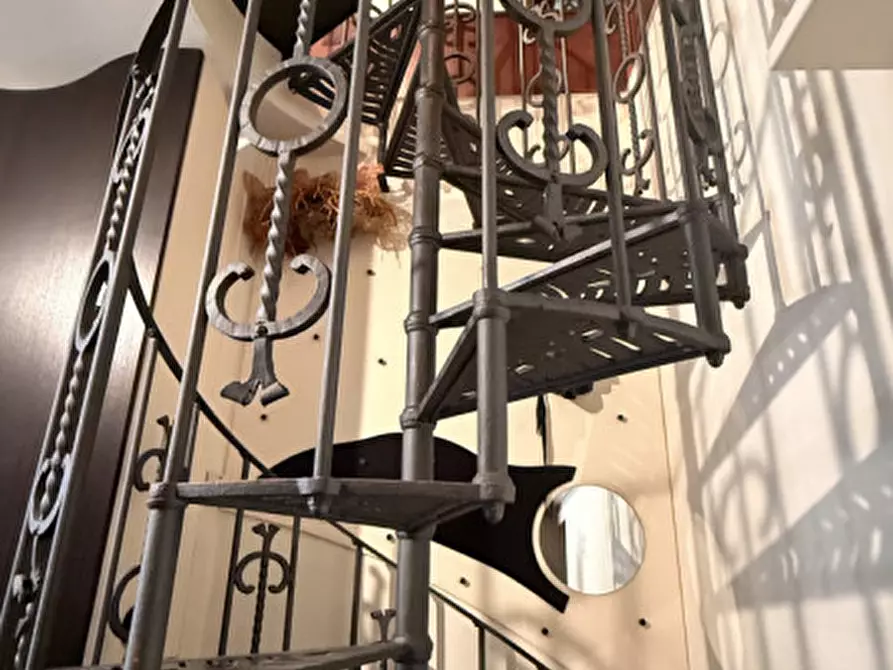 Immagine 7 di Negozio in vendita  in VIA DELLA LOGGIA a Ancona