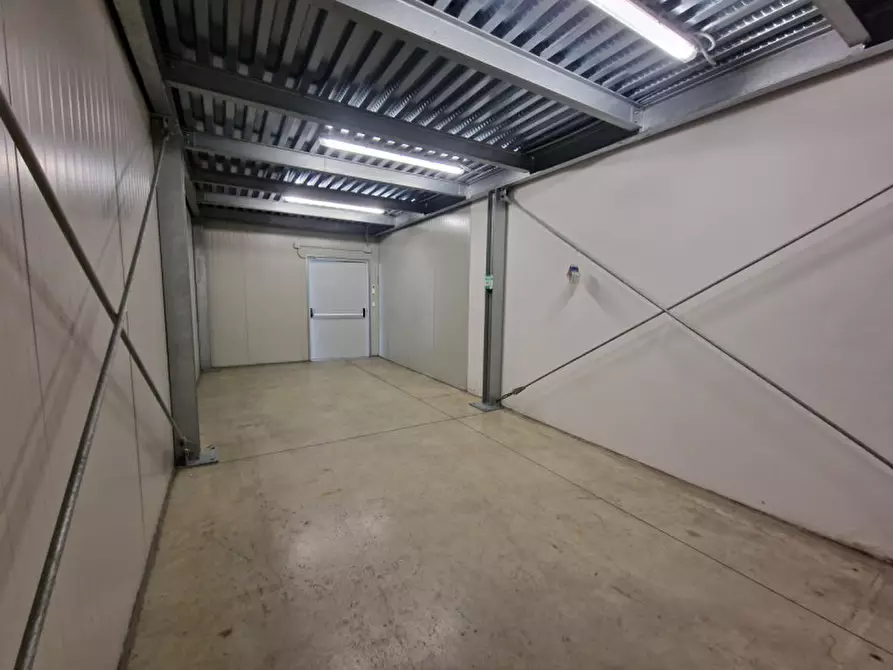 Immagine 12 di Capannone industriale in affitto  in Via Alessandro Volta a Veggiano