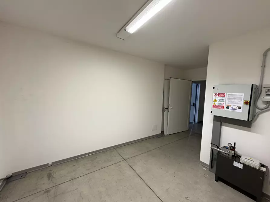 Immagine 14 di Capannone industriale in affitto  in Via Alessandro Volta a Veggiano