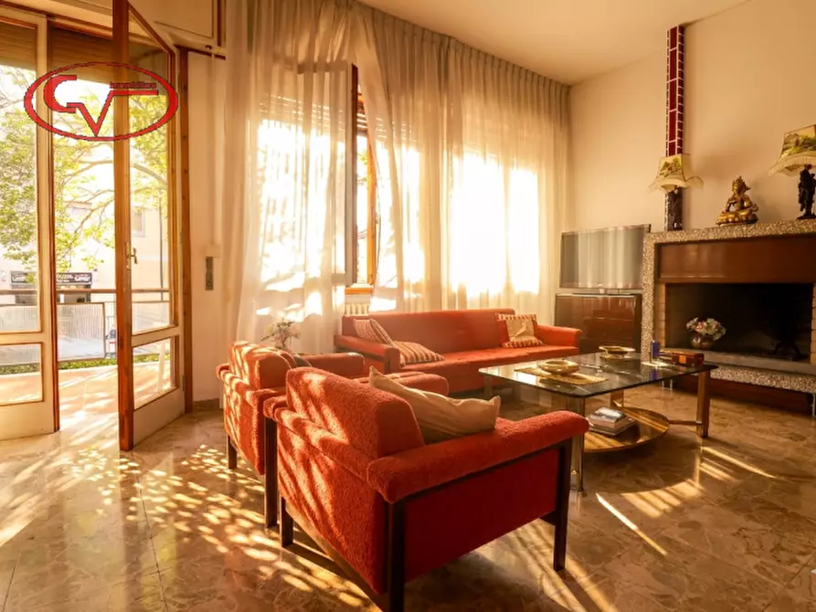 Immagine 2 di Villa in vendita  in VIA TRIESTE a San Giovanni Valdarno