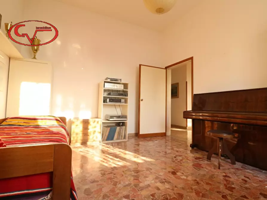 Immagine 12 di Villa in vendita  in VIA TRIESTE a San Giovanni Valdarno