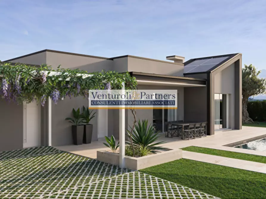 Immagine 2 di Villa in vendita  in via Carlo Alberto a Moniga Del Garda