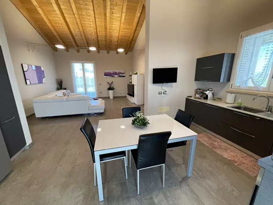Immagine 12 di Villa in vendita  a Serravalle A Po